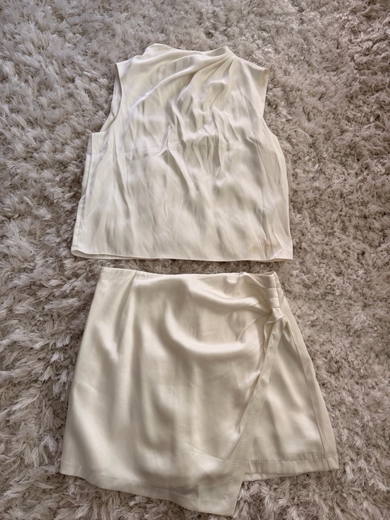 Abercrombie & Fitch Dresses & Skirts - Abercrombie & Fitch Cream Satin Two-Piece Set